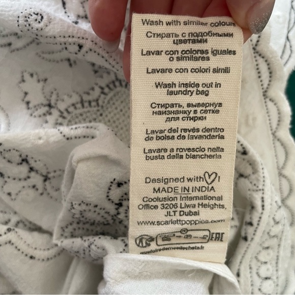 Scarlett Poppies Vintage Vouge White Embroidered Sleeveless Scallop Hem Top Sz S - Picture 10 of 11